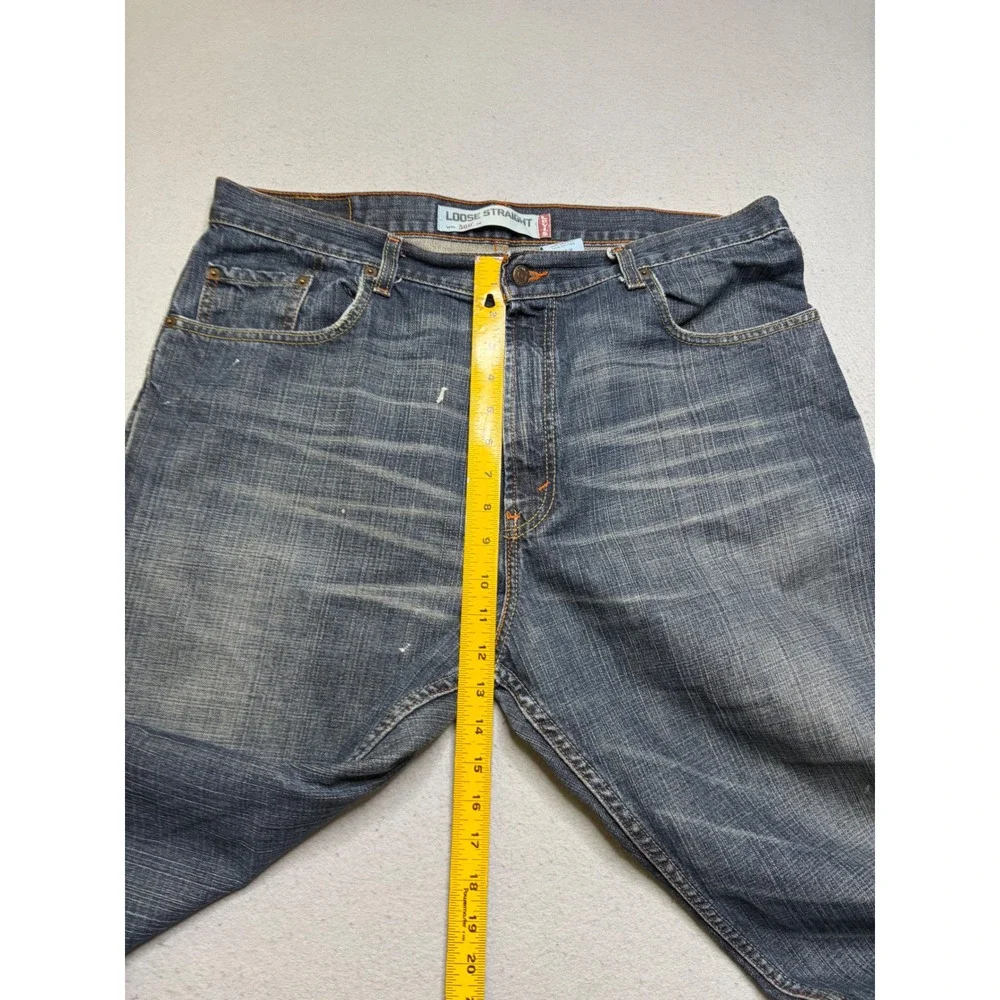 Levis levi 569